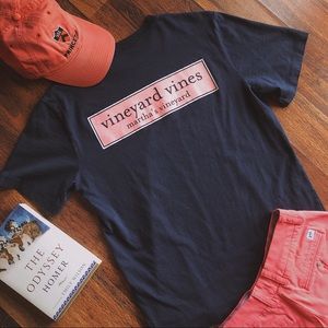 SOLD Vineyard Vines Unisex Tee